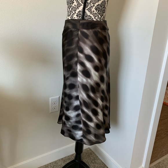 ❗️Sale❗️Kenneth Cole top and skirt - Picture 6 of 8